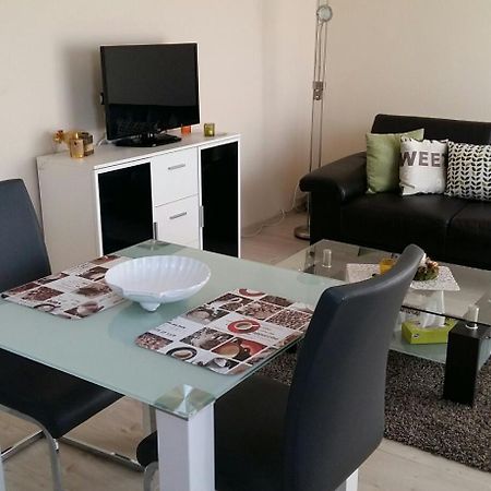 Isabell Apartments Gyor Bagian luar foto