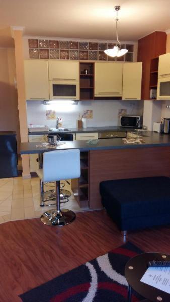 Isabell Apartments Gyor Bagian luar foto